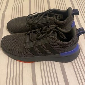 Men’s Adidas Cloudfoam Super, Size 9. Worn 1-2 Times. GREAT condition